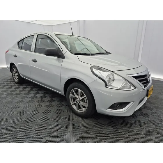 Nissan Versa 1.6 V-drive Connect At