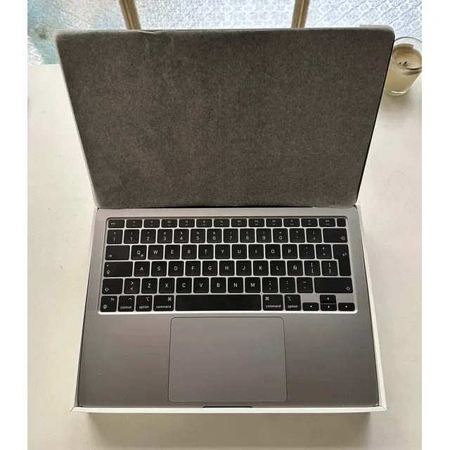 Apple Macbook Air M1 2020 A2337