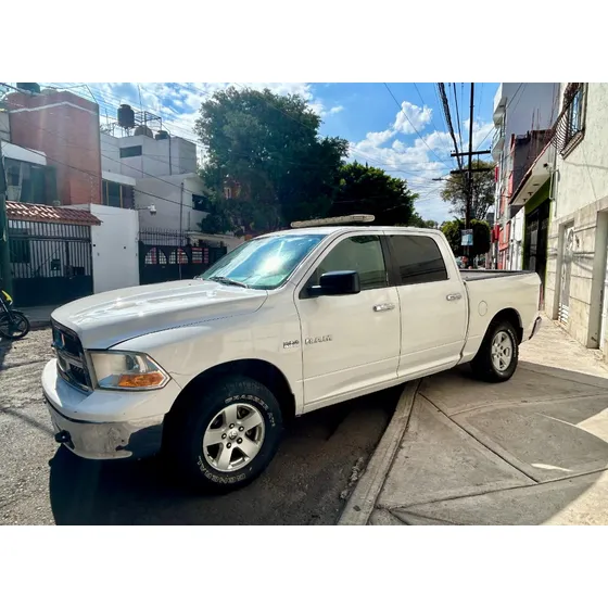 Dodge Ram 2500 5.7 Pickup Crew Cab Slt 4x4 Mt