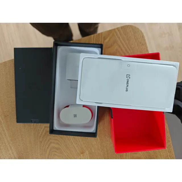 Oneplus 13 , 16 Ram, 512 Memoria, 4 Meses De Uso