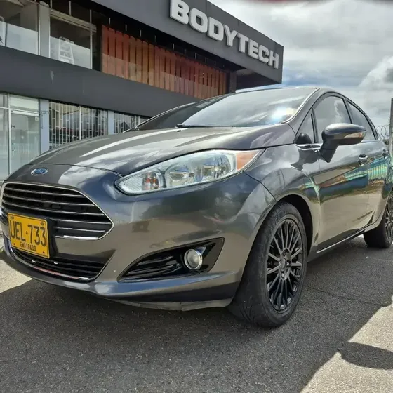 Ford Fiesta 2015 1.6 Titanium At