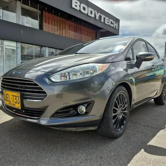 Ford Fiesta 2015 1.6 Titanium At