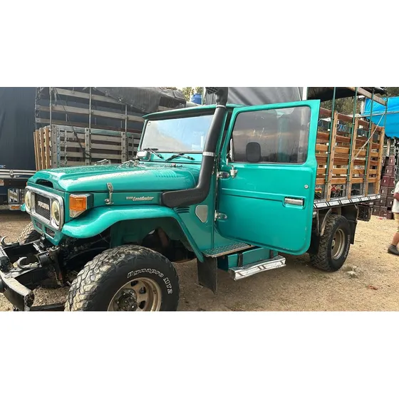 Toyota Land Cruiser Fj40 2.5 M/t 4x4 1985