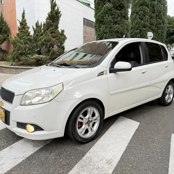 Chevrolet Aveo Emotion 2011 1.6 Gt