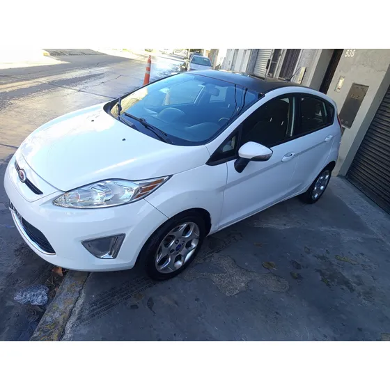 Ford Fiesta Kinetic Design 1.6 Titanium