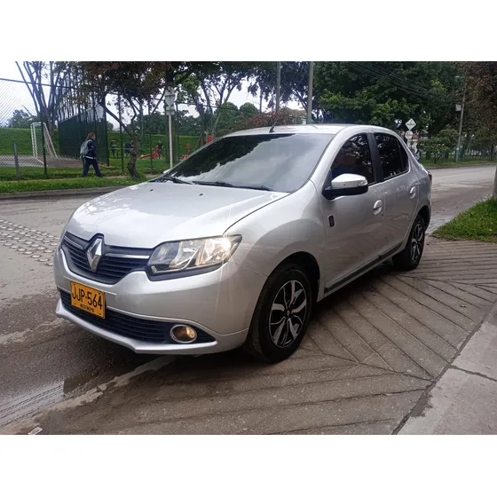 Renault Logan 1.6 Privilege / Intens