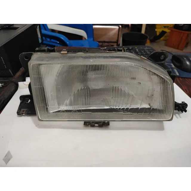 Faro Mazda 323 Derecho 98/02 Usado/original.