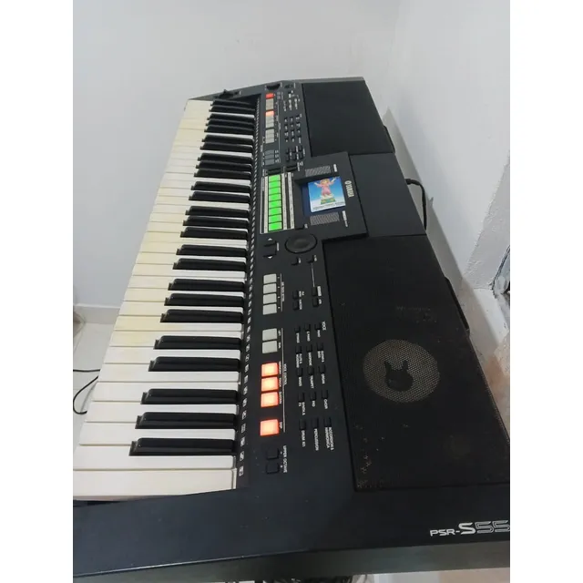 Teclado Yamaha Psr S550 Usado