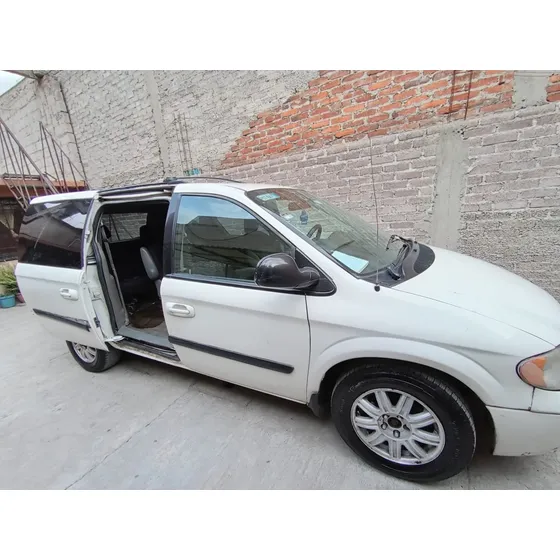 Chrysler Voyager Austera Corta At