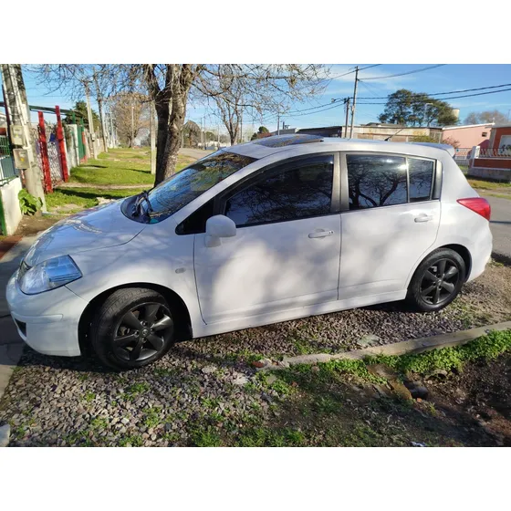 Nissan Tiida 1.8 Sense Sedan Mt