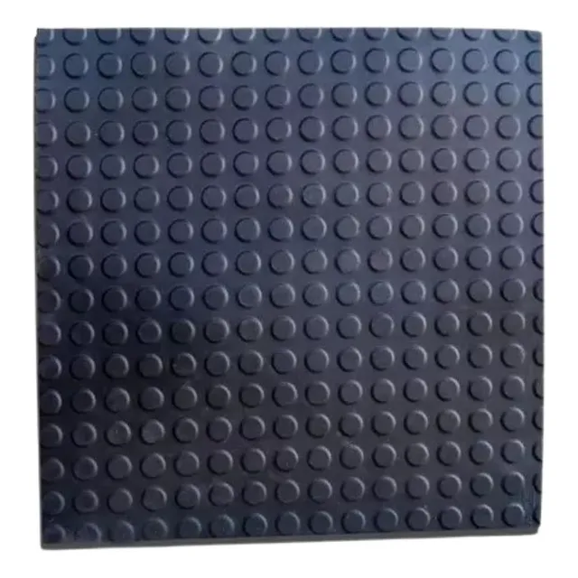 Piso Pastilhado De Borracha Tipo Moeda 50x50cm