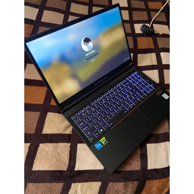 Laptop Gamer Machenike S15 15.6'' Negro 16 Gb Windows 11 Pro