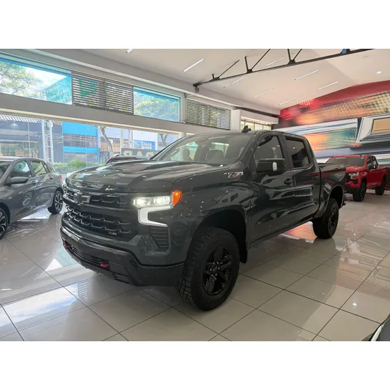 Chevrolet Silverado 5.3 Z71 4x4 At