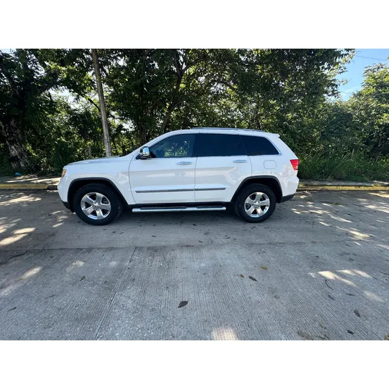 Jeep Grand Cherokee Limited V6 4x2 At
