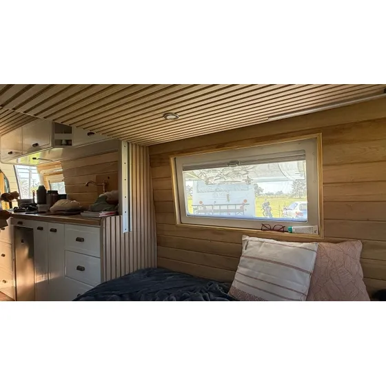 Motorhome Home Rolling Equipamiento Sobre Furgon.