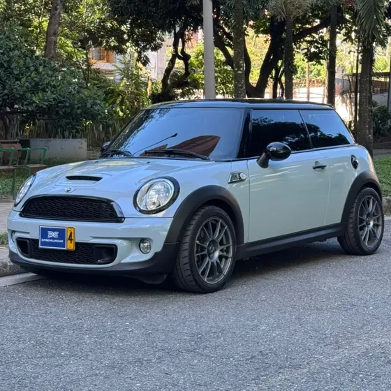 Mini Cooper S Pepper 1.6 Turbo Automático 2013 Mini Cooper S Pepper 1.6 Turbo Automático