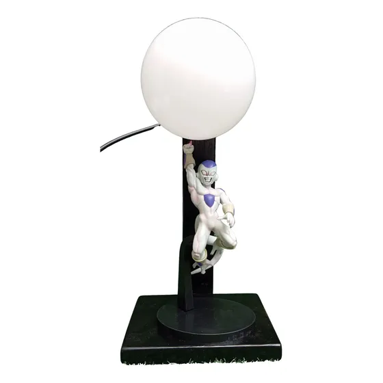 Figura De  Freezer Con Lámpara De Dragon Ball Z