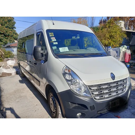 Renault Master Minibus 2.3