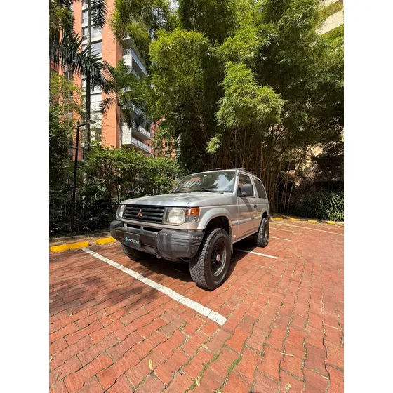 Mitsubishi Montero 2005 2.4 V11