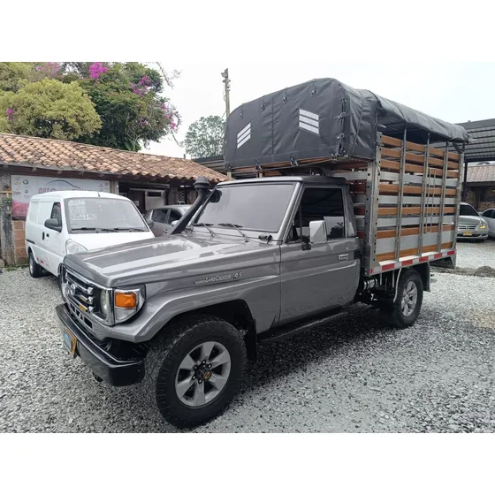 Toyota Land Cruiser 4.5 Fzj73