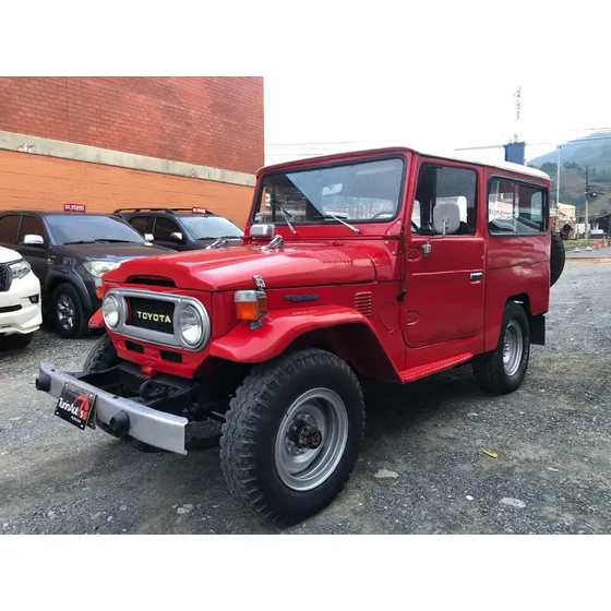Toyota Fj43 Oreja De Perro Mt 3.5 1978