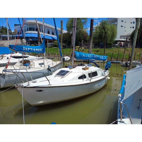 Velero H20 - Muy Bueno. Completo. Listo Para Navegar.