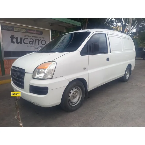 Hyundai H1 .