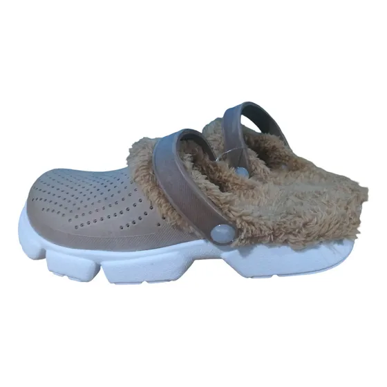 Zuecos Breeze Con Corderito