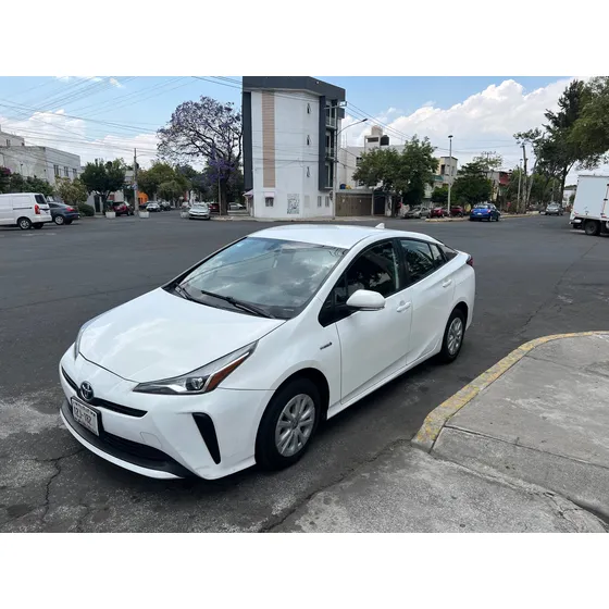 Toyota Prius 1.8 Base Cvt