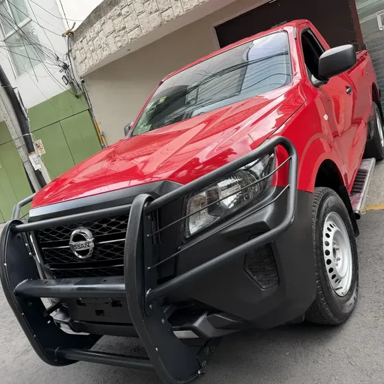 Nissan Np300 2021 2.5 Dh Aa Paq. De Seguridad Mt