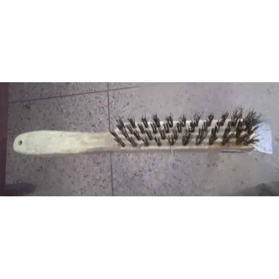 Cepillo De Alambre De Acero, Mango De Plástico Usado