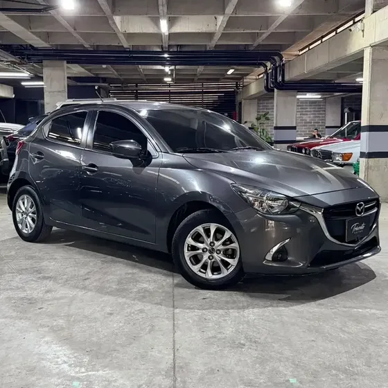 Mazda 2 2020 Touring