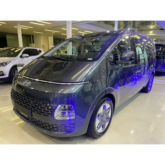 Hyundai Staria 2.2 At8