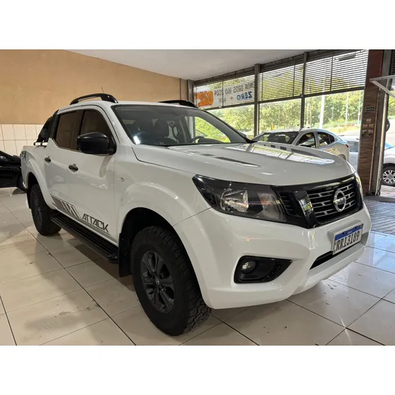Nissan Frontier 2.3 Attack Cab. Dupla 4x4 Aut. 4p