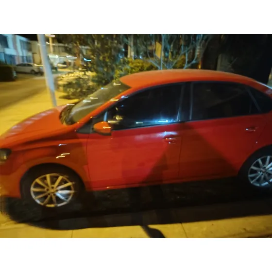 Volkswagen Vento 1.6 Highline Mt