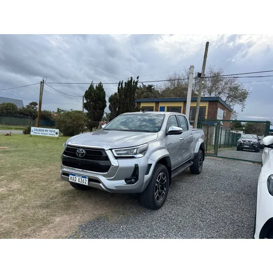 Toyota Hilux 2.8 Tdi Cd Srv Plus 4x4 At Tss