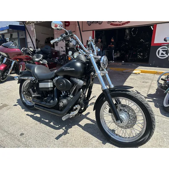Impecable H-d Dyna Street Bob 2007   $128,000 A Tratar 