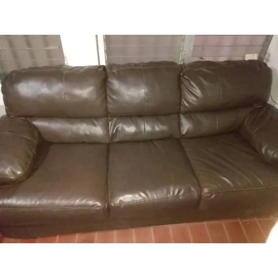 Sofá De 3 Puestos Semicuero