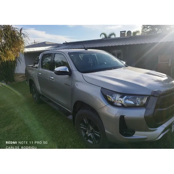 Toyota Hilux 2.7 D.cab. Srv
