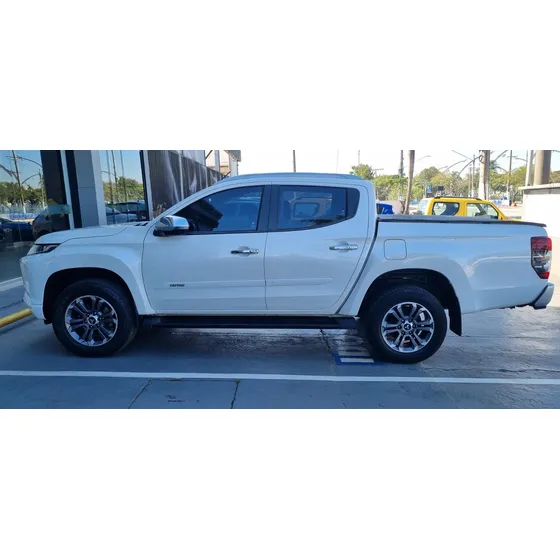 Mitsubishi L200 2.4 Triton Sport Hpe S Cab. Dupla 4x4 Aut. 4p 6 Marchas