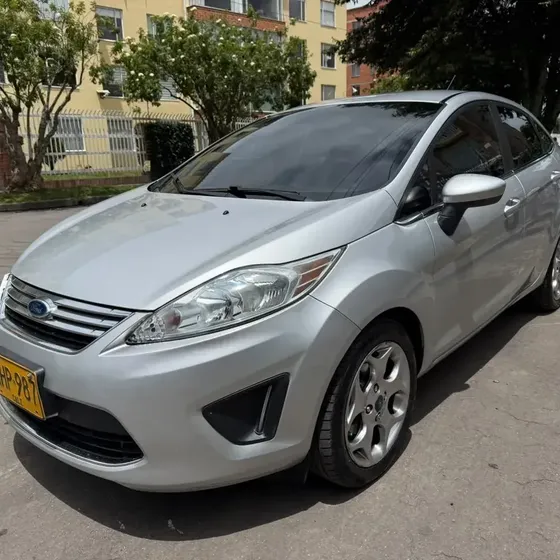 Ford Fiesta 2012 1.6 Sportback Automática