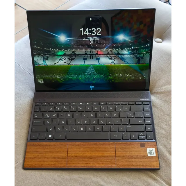 Hp Envy 13.3  Core I5  Ram 8gb Ssd 256