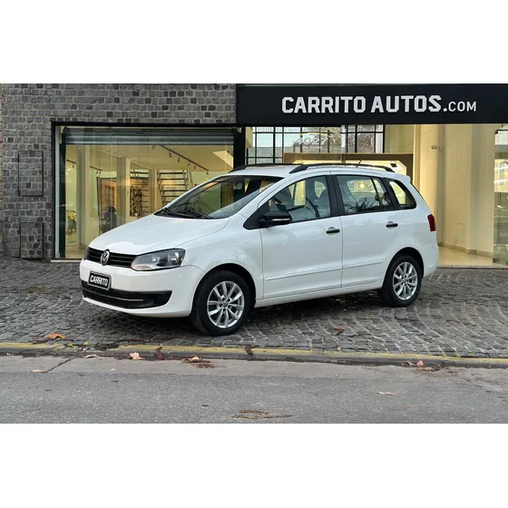 Volkswagen Suran 1.6 Highline 101cv