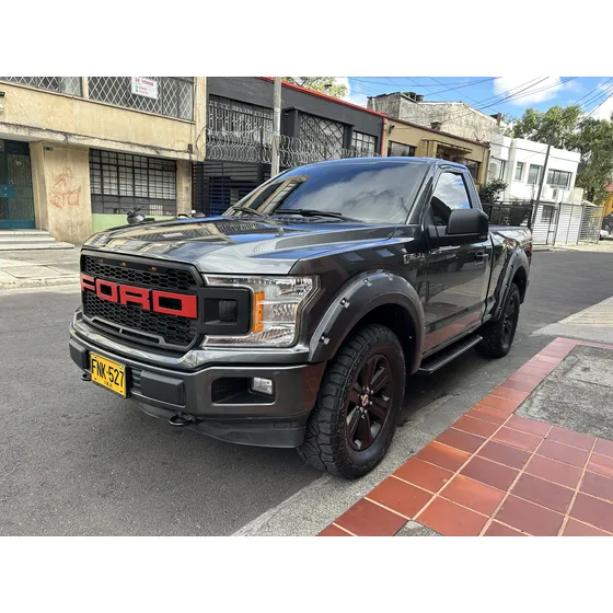 Ford F-150 3.3 Xlt