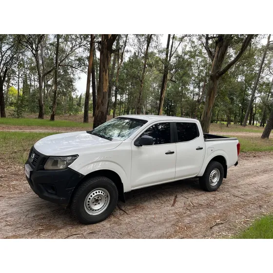 Nissan Np300 Frontier 2.5 Le Aa Mt