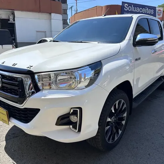 Toyota Hilux 2020 2.8 Srv