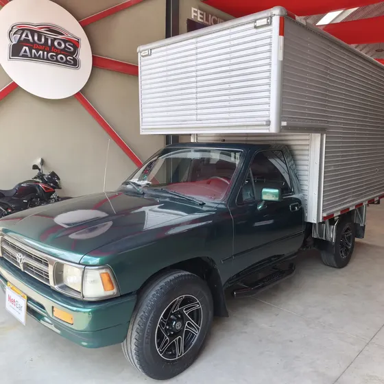 Toyota Hilux Furgón 2.3cc Inyección 1999.