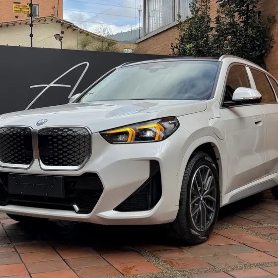 BMW Ix1 2026 Ix1 Edrive 25l M Sport Package