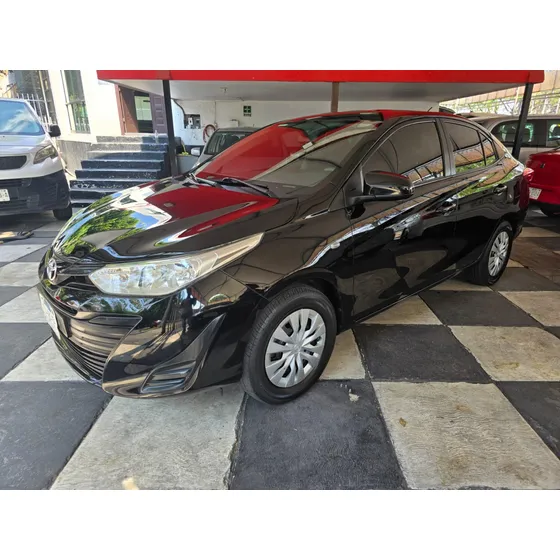 Toyota Yaris 1.5 Core Sedan Mt