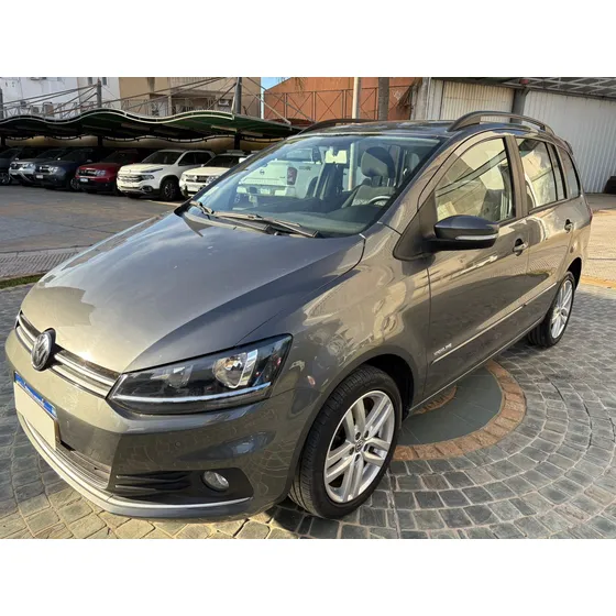Volkswagen Suran 1.6 Highline I Motion L15